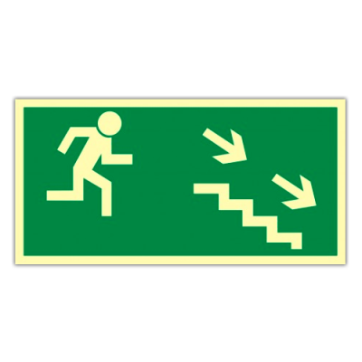 AA004 Kierunek do wyjścia drogi ewakuacyjnej schodami w dół w prawo